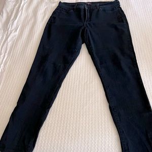 Women’s NYDJ Almost new, only wore once in dark wash blue